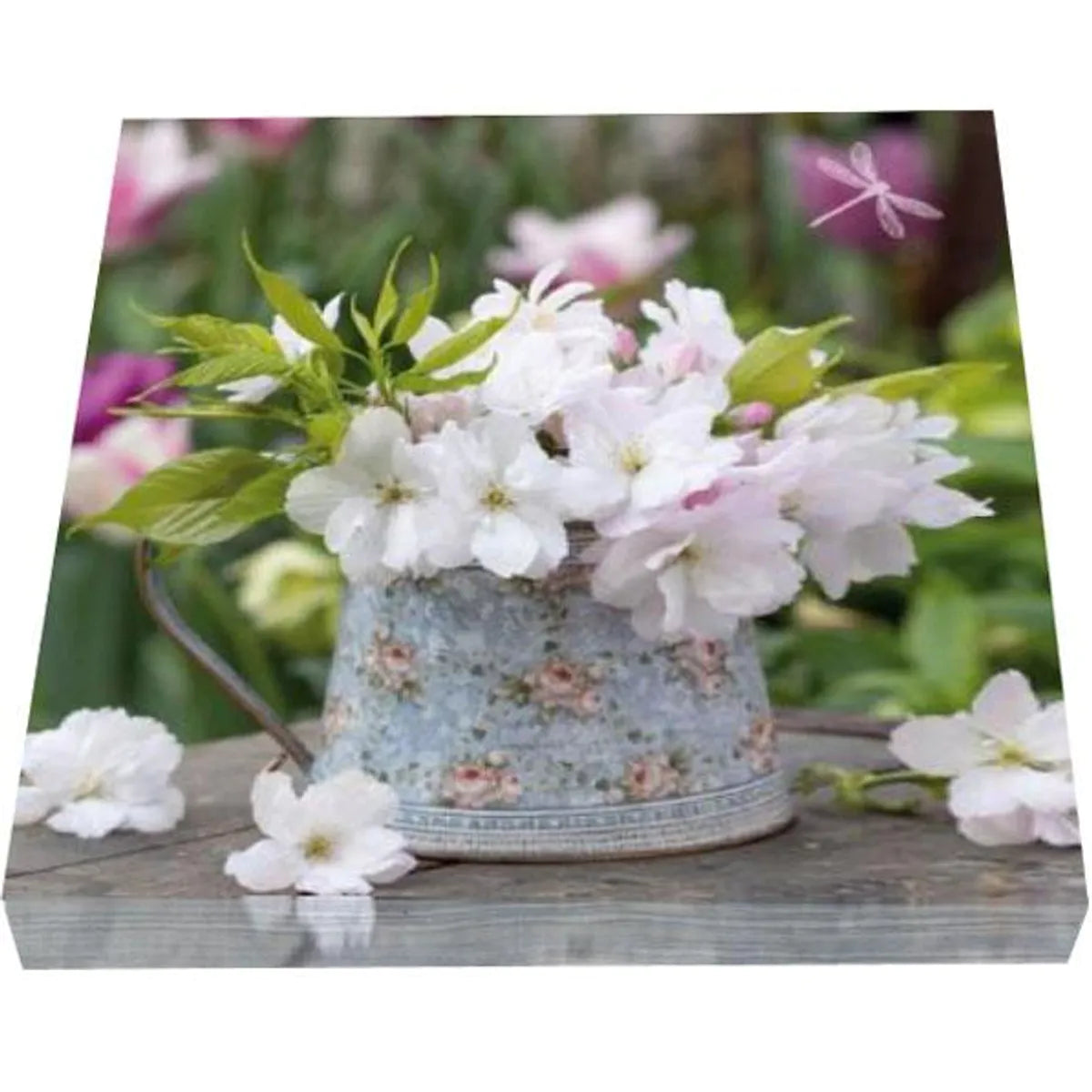 SERVIETTAR - KVITE BLOMSTER I VINTAGE KRUKKE